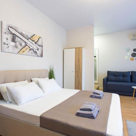 New Apartment In The Center - Gimnasiyna Naberezhna 24A-12 Κχαρκίβ Εξωτερικό φωτογραφία
